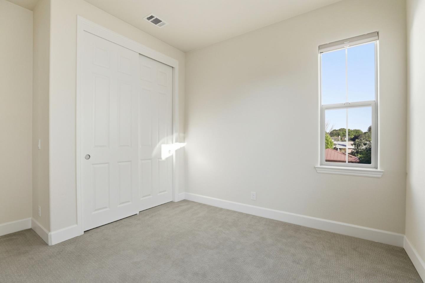 Detail Gallery Image 22 of 42 For 2582 Minuet Dr, San Jose,  CA 95131 - 4 Beds | 2/1 Baths
