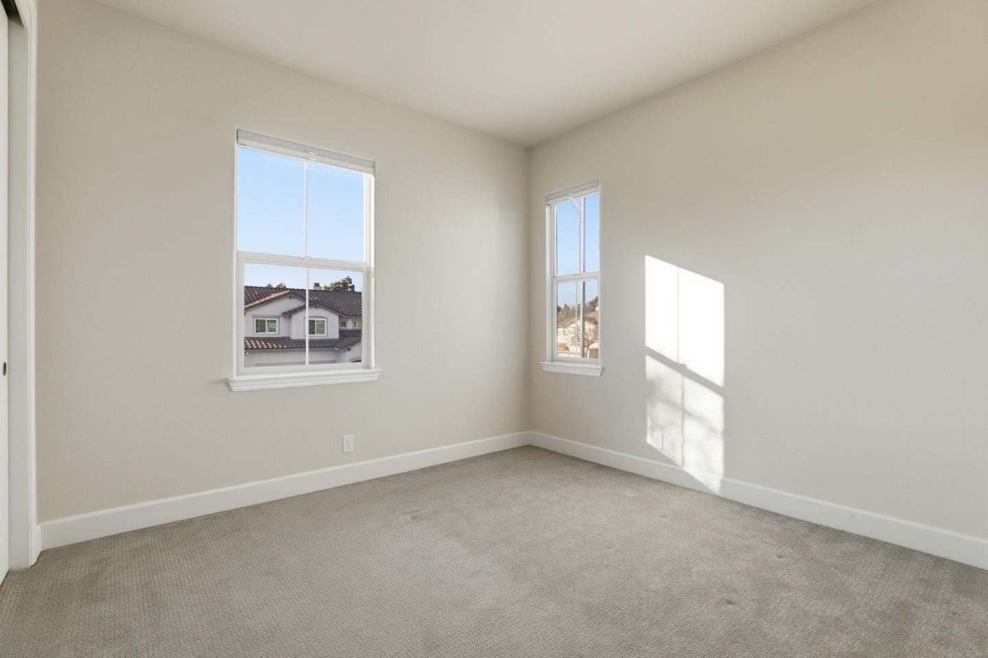 Detail Gallery Image 23 of 42 For 2582 Minuet Dr, San Jose,  CA 95131 - 4 Beds | 2/1 Baths