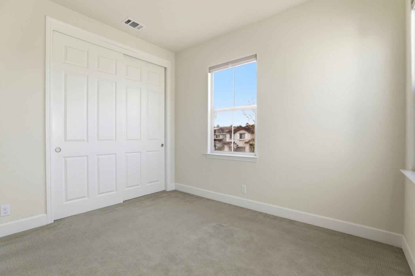 Detail Gallery Image 24 of 42 For 2582 Minuet Dr, San Jose,  CA 95131 - 4 Beds | 2/1 Baths