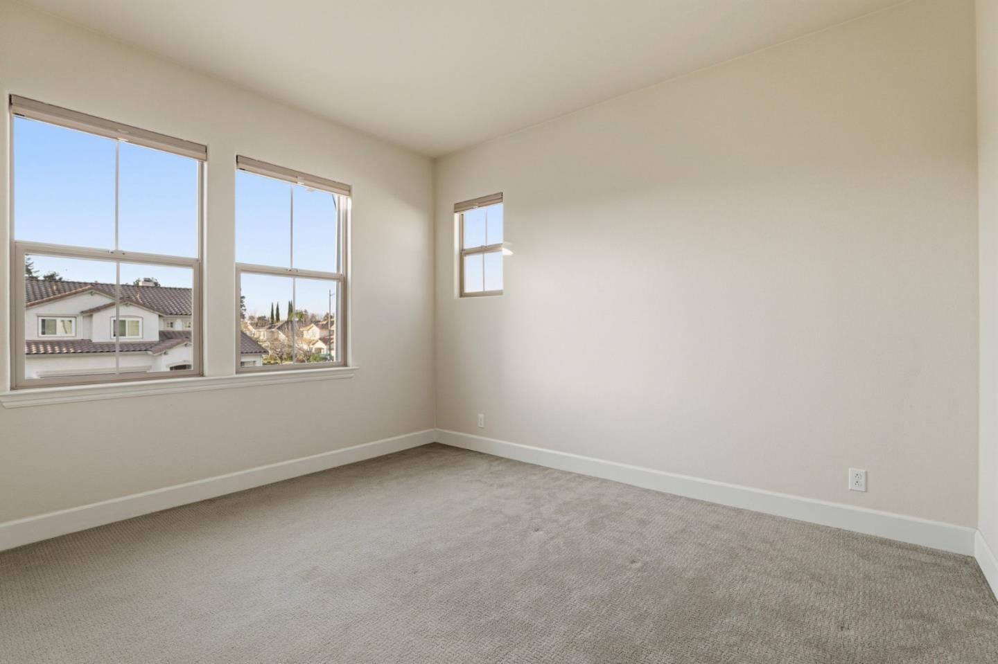 Detail Gallery Image 26 of 42 For 2582 Minuet Dr, San Jose,  CA 95131 - 4 Beds | 2/1 Baths