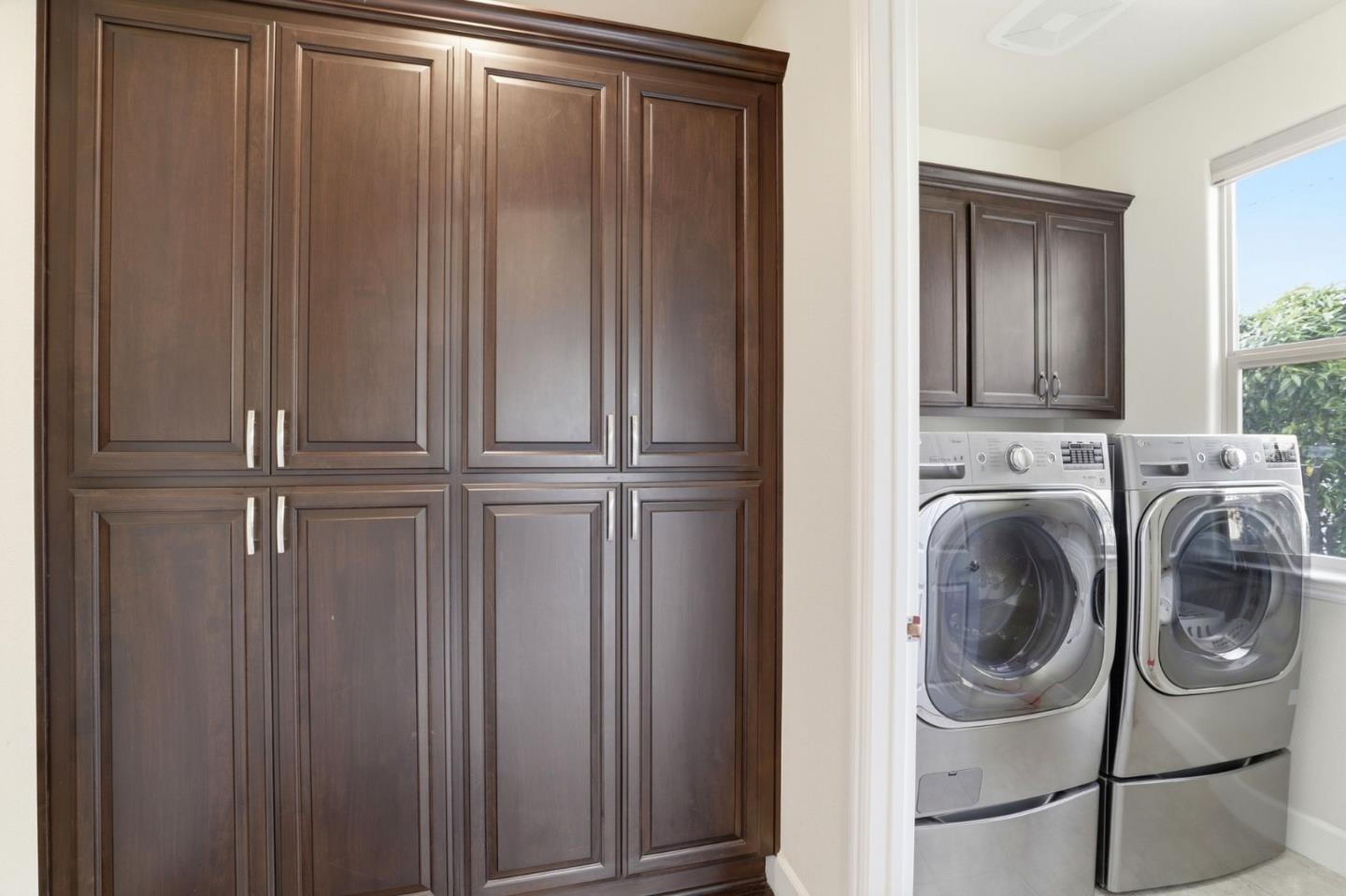 Detail Gallery Image 36 of 42 For 2582 Minuet Dr, San Jose,  CA 95131 - 4 Beds | 2/1 Baths