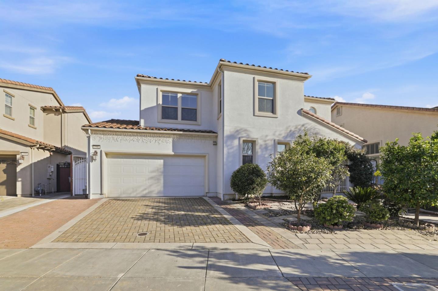 Detail Gallery Image 5 of 42 For 2582 Minuet Dr, San Jose,  CA 95131 - 4 Beds | 2/1 Baths