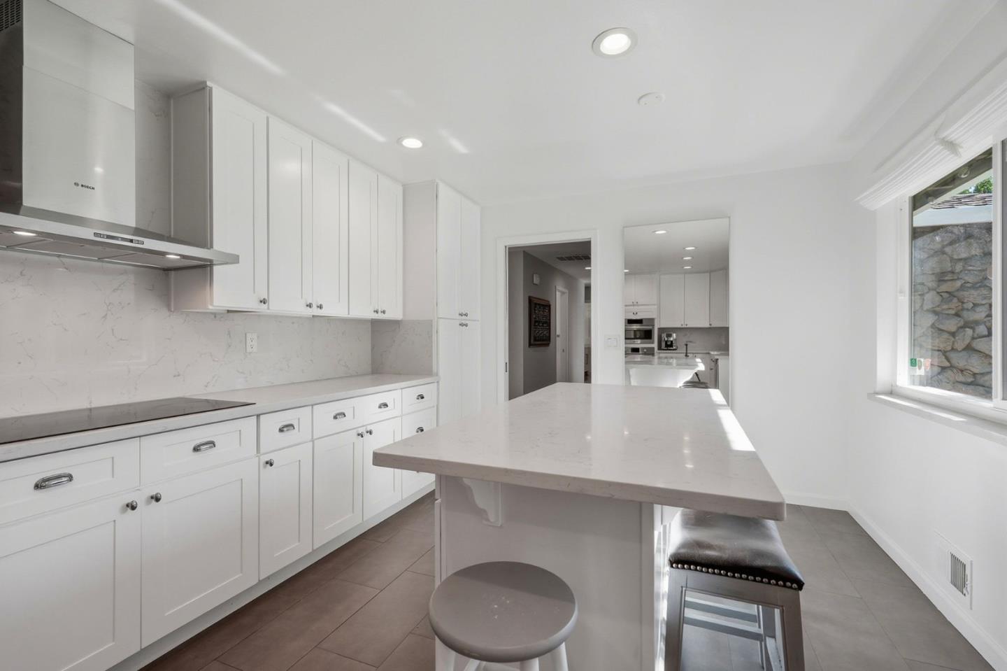 Detail Gallery Image 13 of 62 For 1370 Hillcrest Ct, San Jose,  CA 95120 - 4 Beds | 2/1 Baths