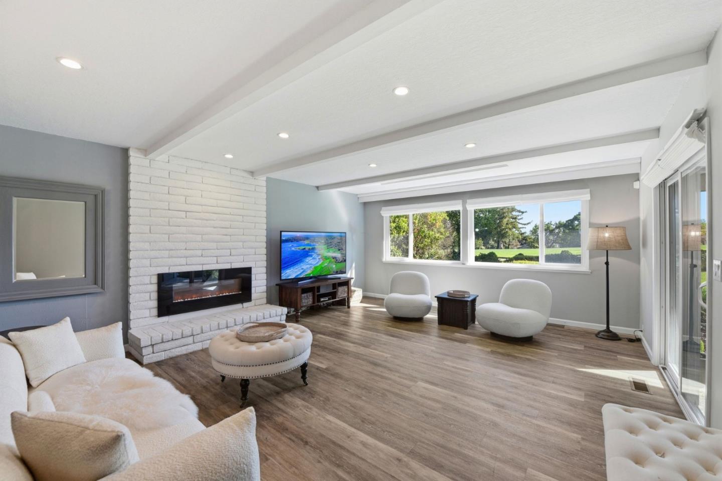 Detail Gallery Image 14 of 62 For 1370 Hillcrest Ct, San Jose,  CA 95120 - 4 Beds | 2/1 Baths