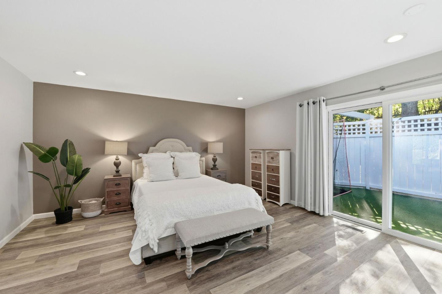 Detail Gallery Image 24 of 62 For 1370 Hillcrest Ct, San Jose,  CA 95120 - 4 Beds | 2/1 Baths