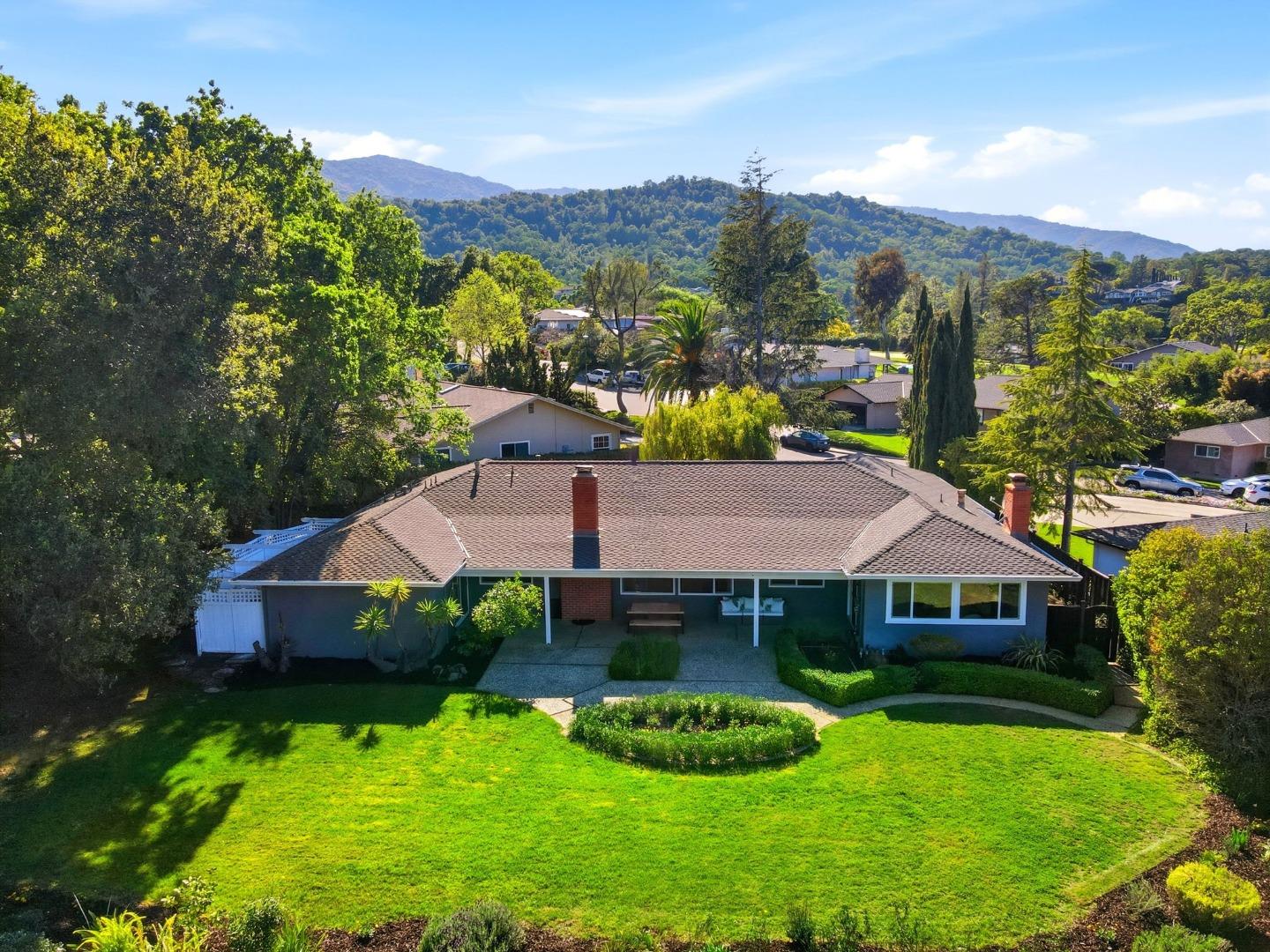 Detail Gallery Image 3 of 62 For 1370 Hillcrest Ct, San Jose,  CA 95120 - 4 Beds | 2/1 Baths