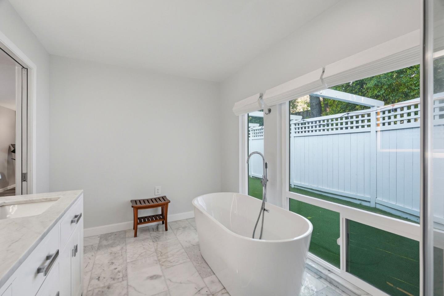 Detail Gallery Image 33 of 62 For 1370 Hillcrest Ct, San Jose,  CA 95120 - 4 Beds | 2/1 Baths