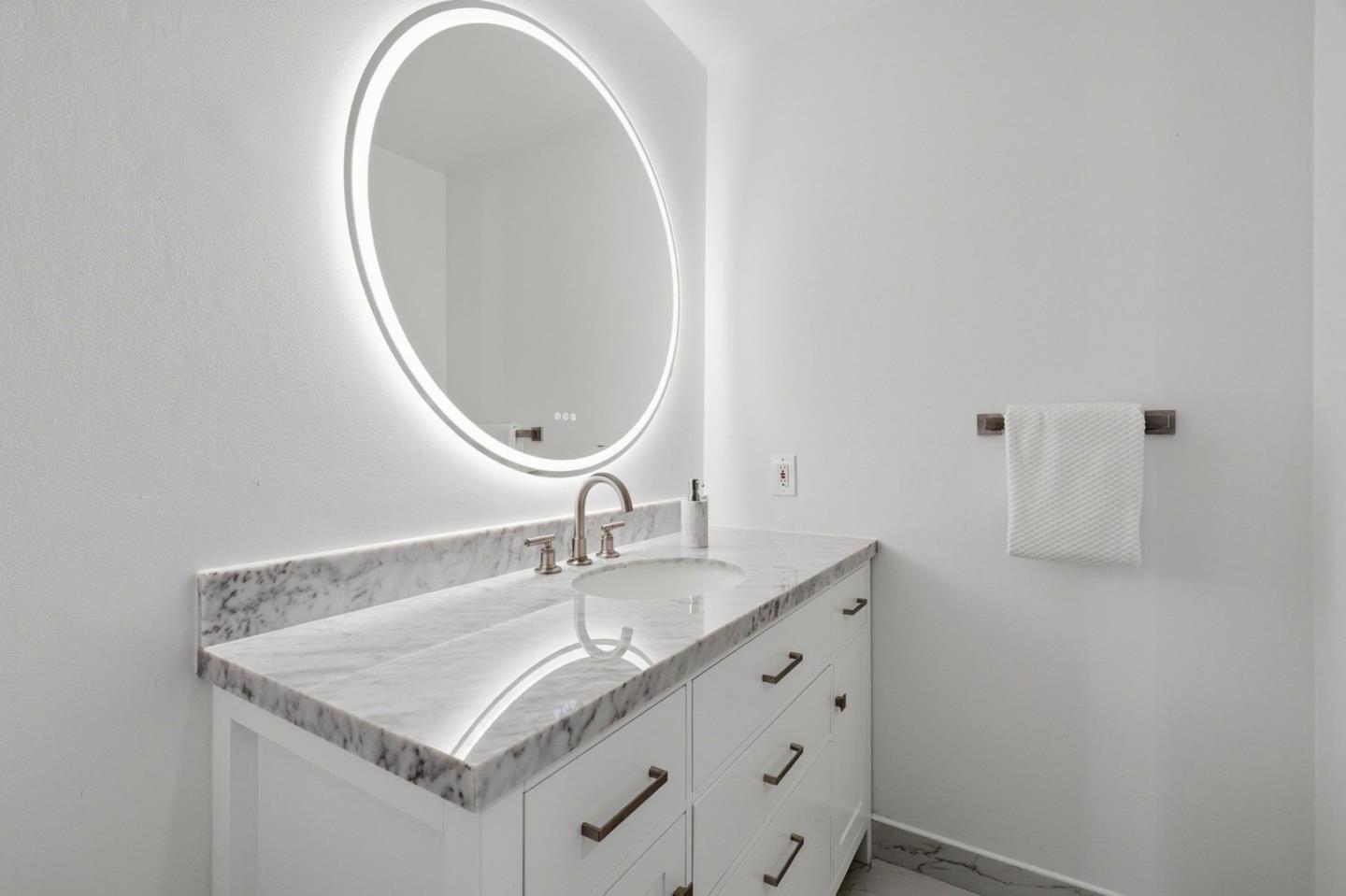 Detail Gallery Image 39 of 62 For 1370 Hillcrest Ct, San Jose,  CA 95120 - 4 Beds | 2/1 Baths