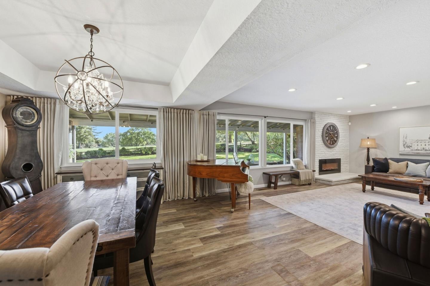 Detail Gallery Image 6 of 62 For 1370 Hillcrest Ct, San Jose,  CA 95120 - 4 Beds | 2/1 Baths