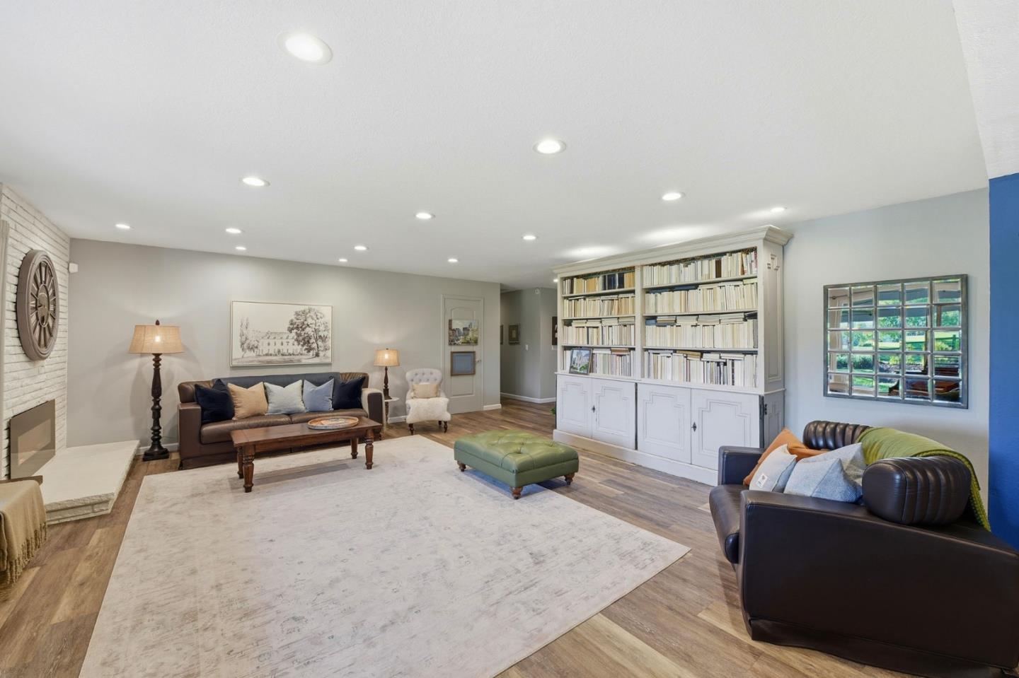 Detail Gallery Image 8 of 62 For 1370 Hillcrest Ct, San Jose,  CA 95120 - 4 Beds | 2/1 Baths