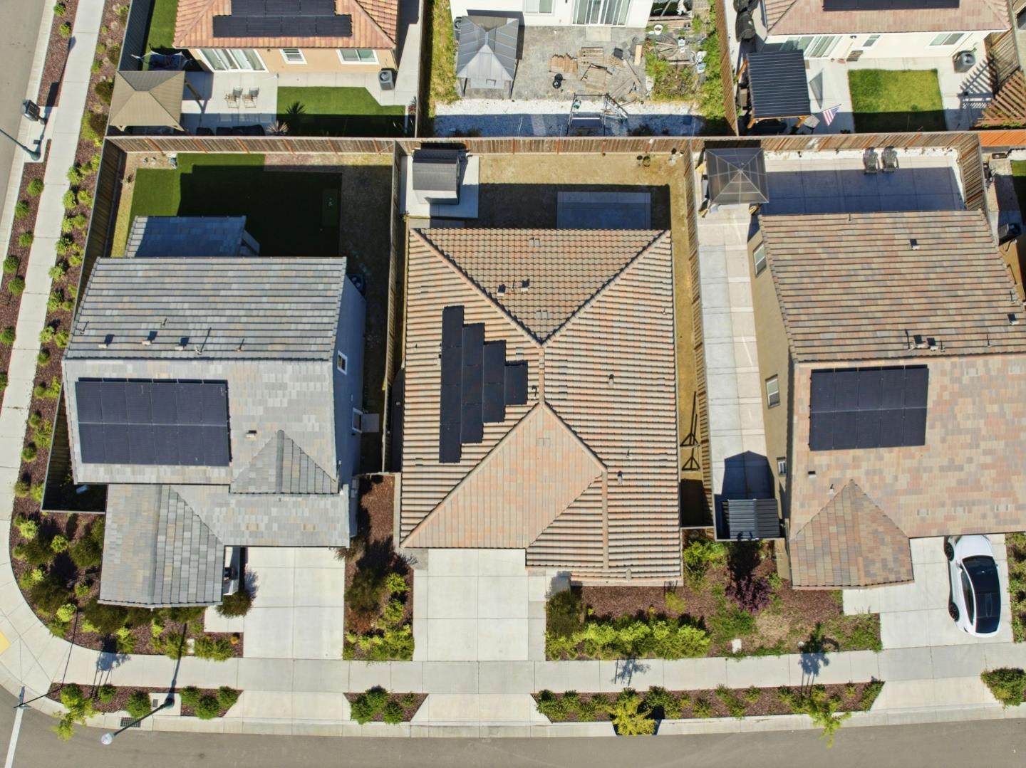 Detail Gallery Image 24 of 27 For 667 Pleasant Dr, Lathrop,  CA 95330 - 3 Beds | 2 Baths