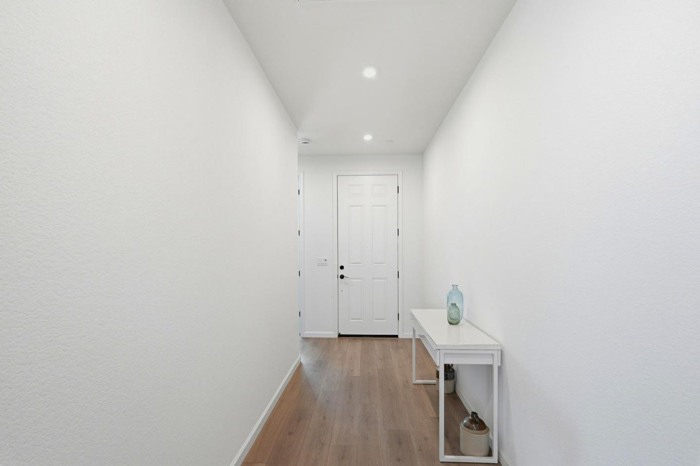 Detail Gallery Image 6 of 27 For 667 Pleasant Dr, Lathrop,  CA 95330 - 3 Beds | 2 Baths