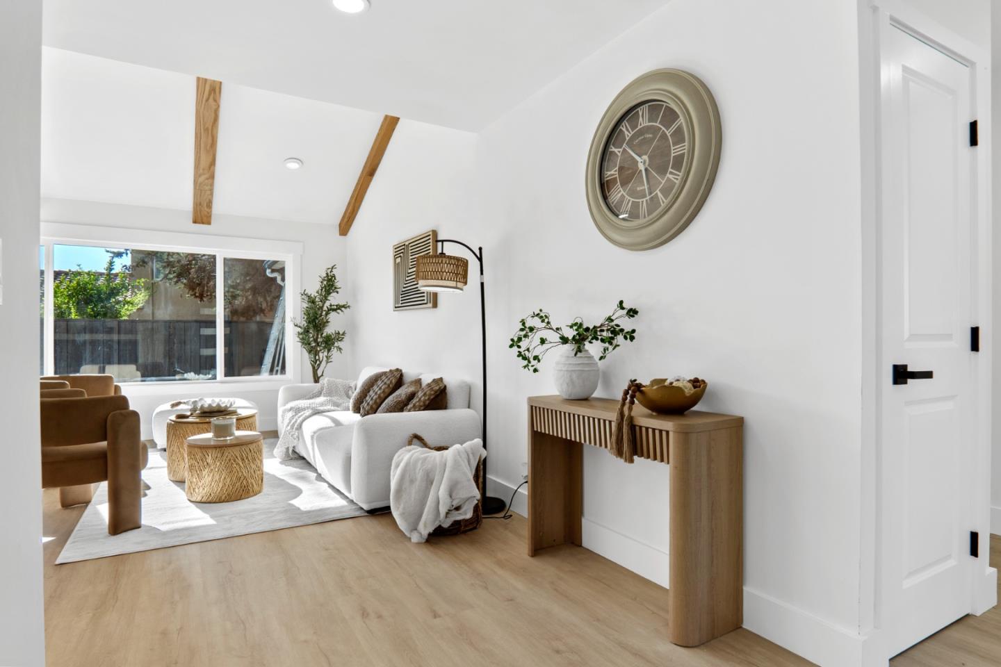 Detail Gallery Image 5 of 18 For 1039 Big Bear Ct, Milpitas,  CA 95035 - 2 Beds | 2 Baths