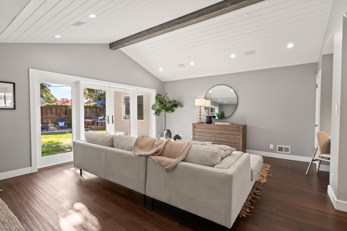 Detail Gallery Image 11 of 48 For 3944 Regan Dr, San Mateo,  CA 94403 - 3 Beds | 2 Baths