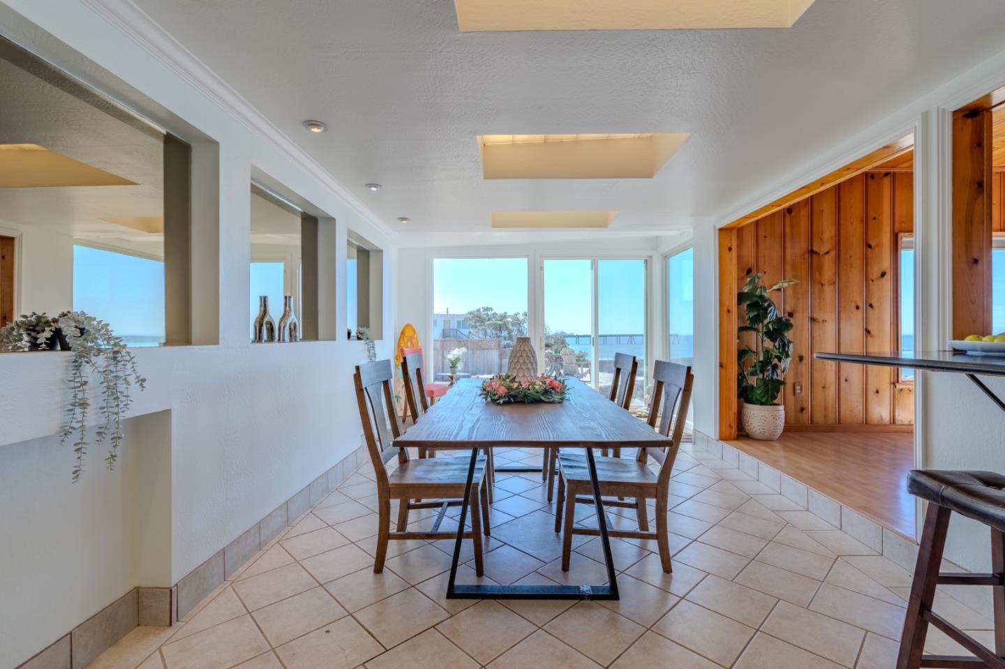 Detail Gallery Image 10 of 53 For 244 Shoreview Ave, Pacifica,  CA 94044 - 3 Beds | 3 Baths