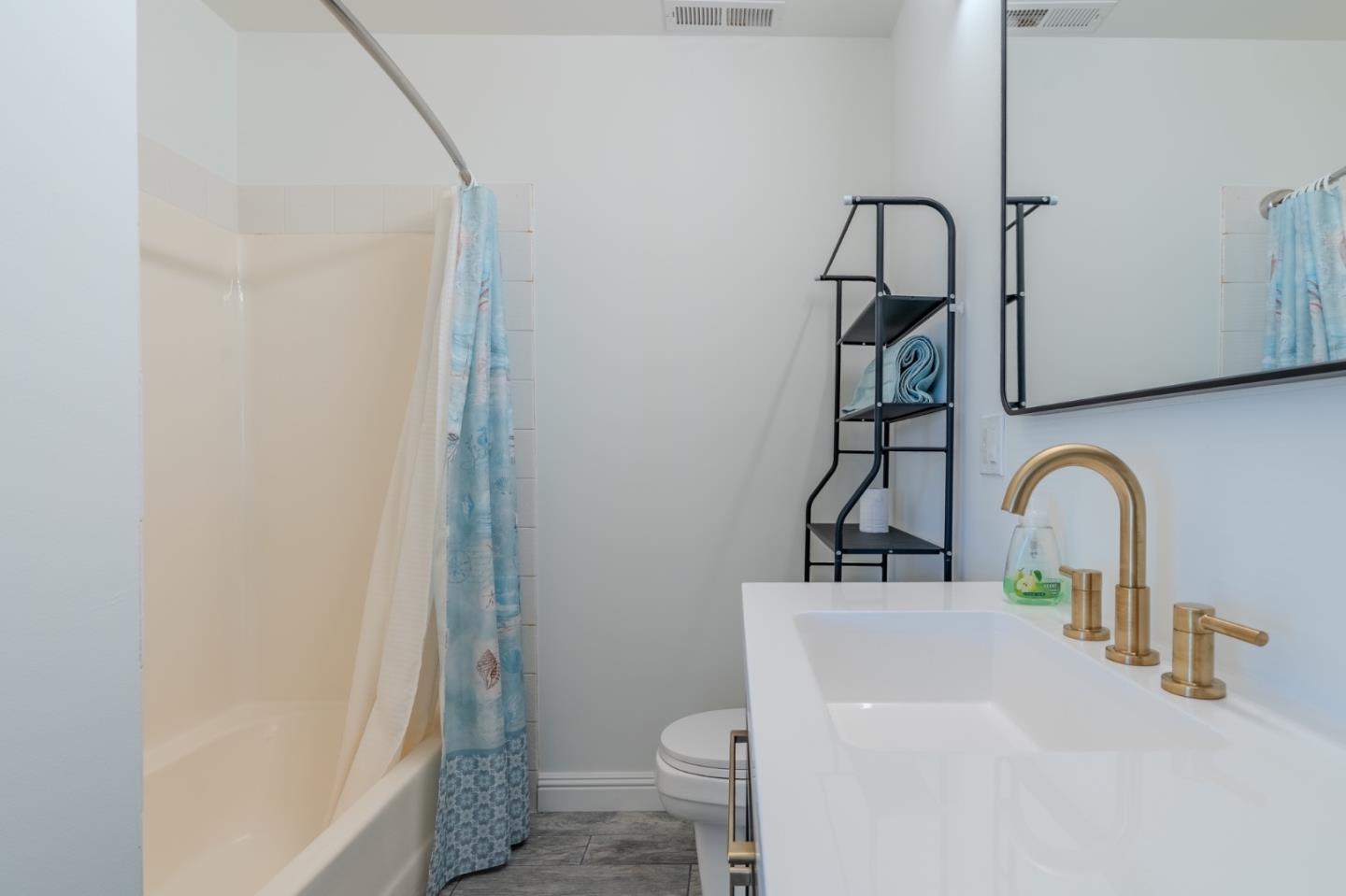 Detail Gallery Image 24 of 53 For 244 Shoreview Ave, Pacifica,  CA 94044 - 3 Beds | 3 Baths