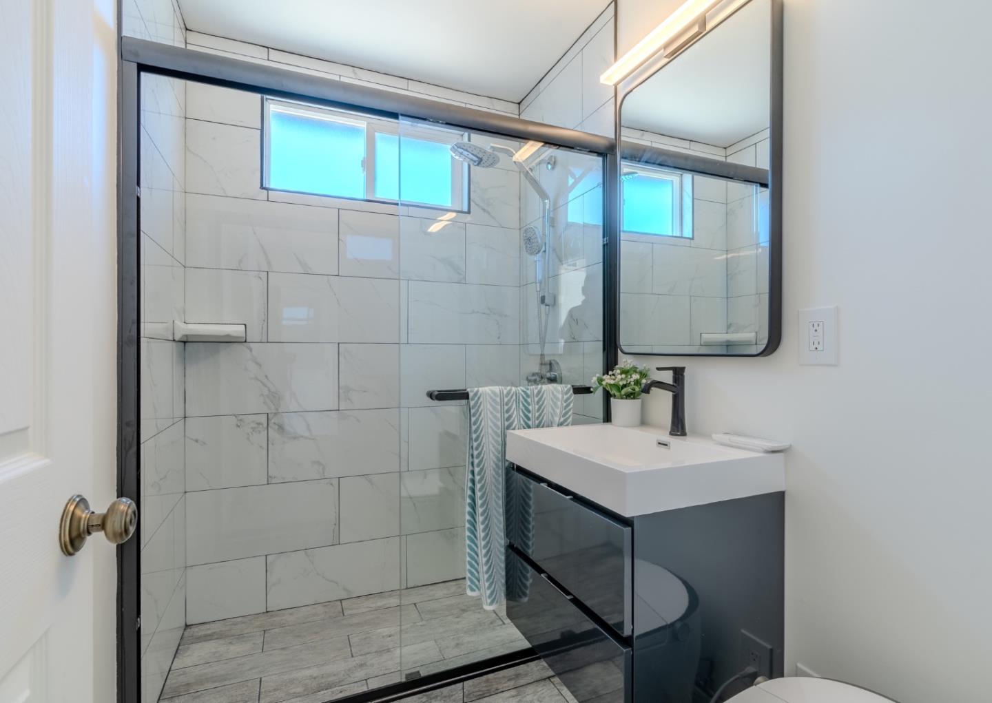 Detail Gallery Image 28 of 53 For 244 Shoreview Ave, Pacifica,  CA 94044 - 3 Beds | 3 Baths