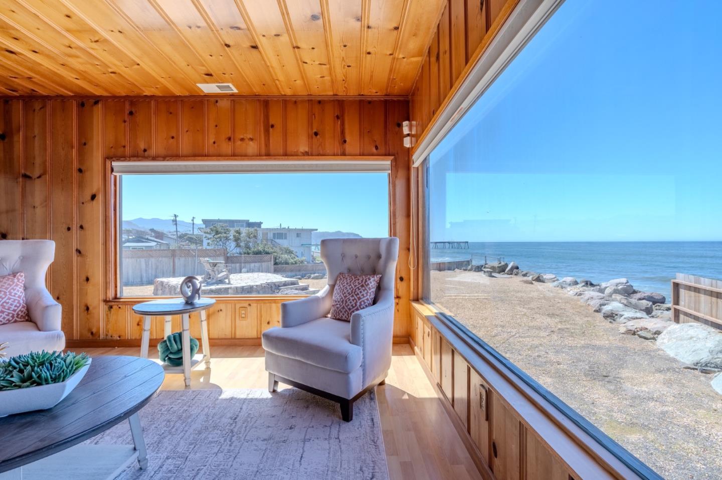 Detail Gallery Image 5 of 53 For 244 Shoreview Ave, Pacifica,  CA 94044 - 3 Beds | 3 Baths