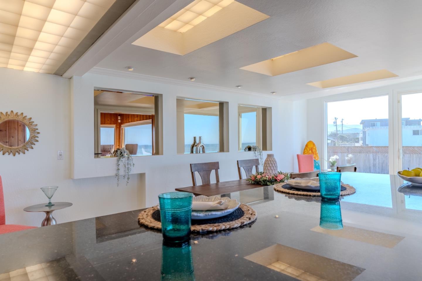 Detail Gallery Image 9 of 53 For 244 Shoreview Ave, Pacifica,  CA 94044 - 3 Beds | 3 Baths