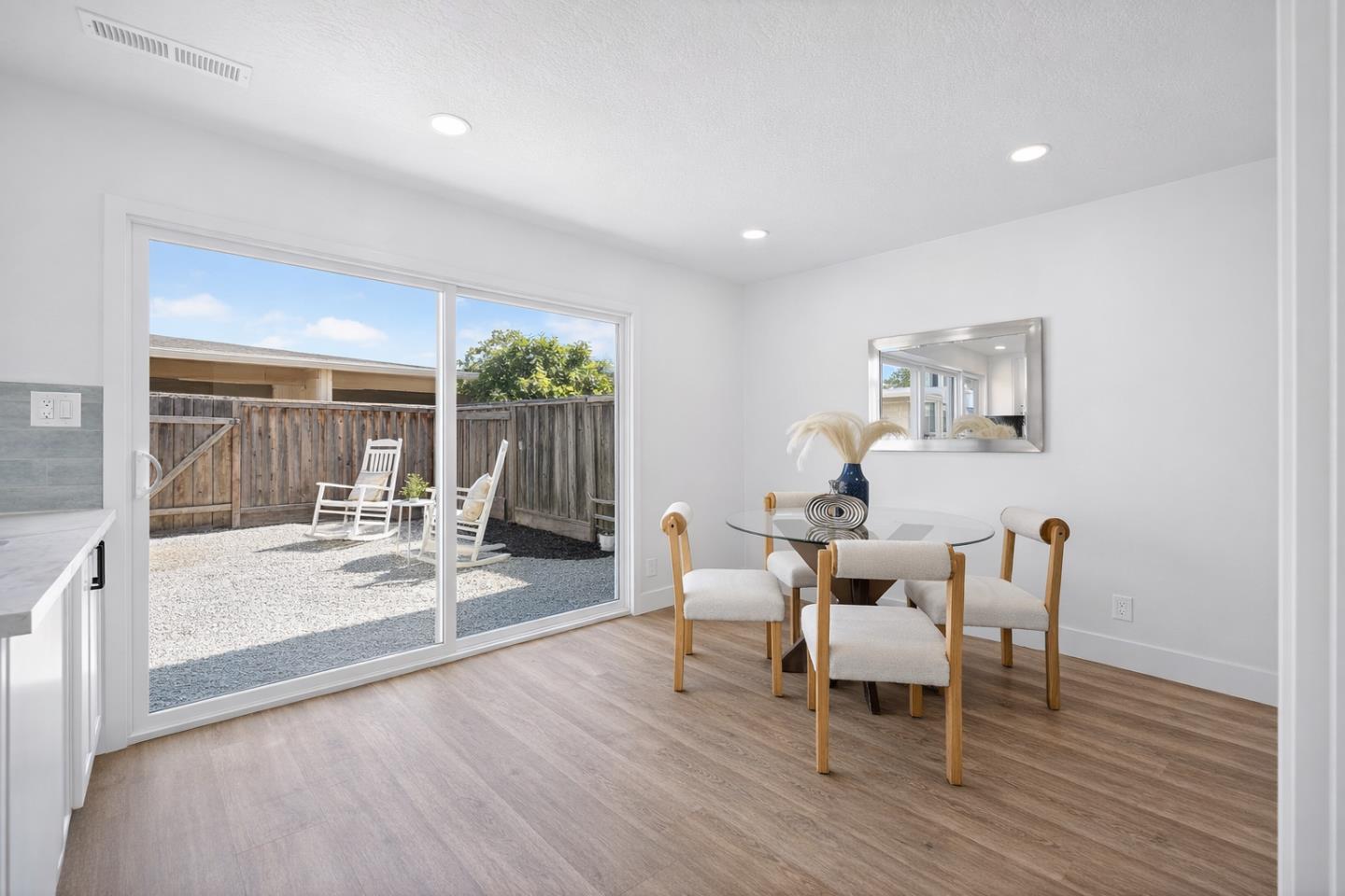 Detail Gallery Image 6 of 30 For 27799 Del Norte Ct, Hayward,  CA 94545 - 3 Beds | 1/1 Baths