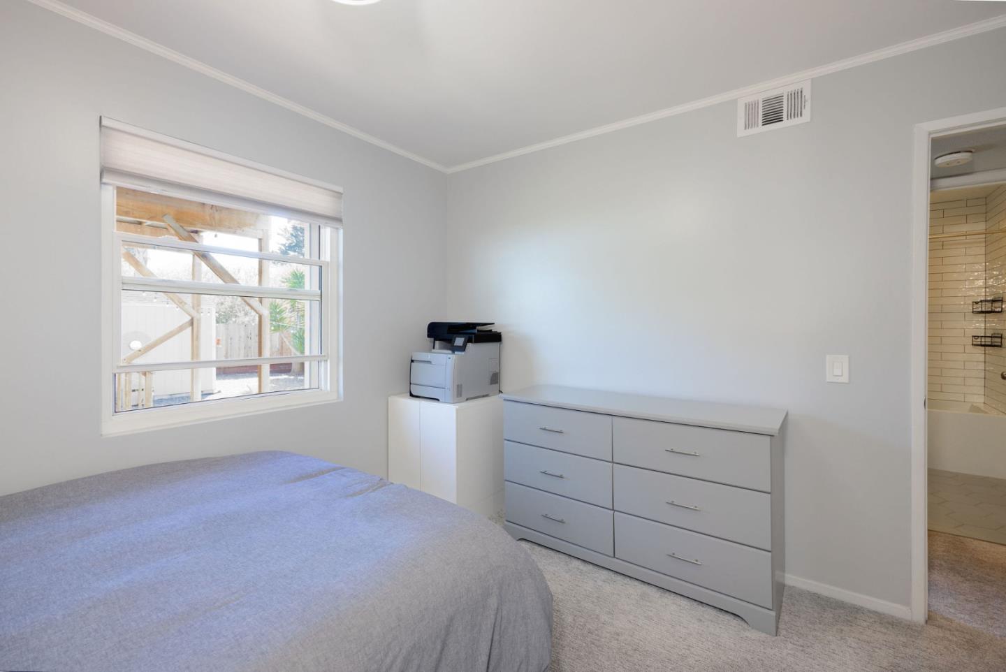 Detail Gallery Image 15 of 48 For 839 Sonora Ave, El Granada,  CA 94018 - 3 Beds | 2/1 Baths