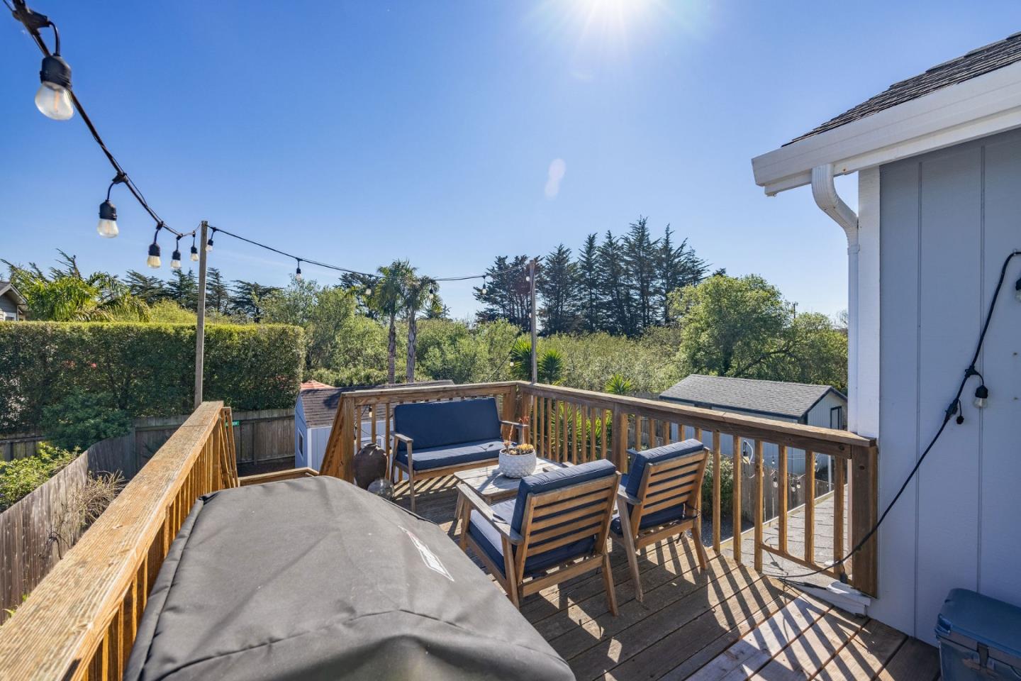 Detail Gallery Image 29 of 48 For 839 Sonora Ave, El Granada,  CA 94018 - 3 Beds | 2/1 Baths