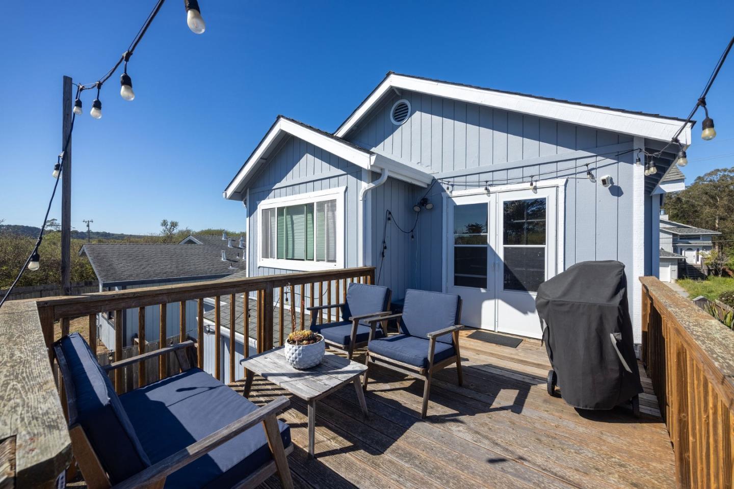 Detail Gallery Image 30 of 48 For 839 Sonora Ave, El Granada,  CA 94018 - 3 Beds | 2/1 Baths