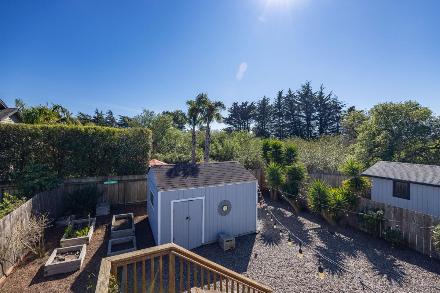 Detail Gallery Image 31 of 48 For 839 Sonora Ave, El Granada,  CA 94018 - 3 Beds | 2/1 Baths