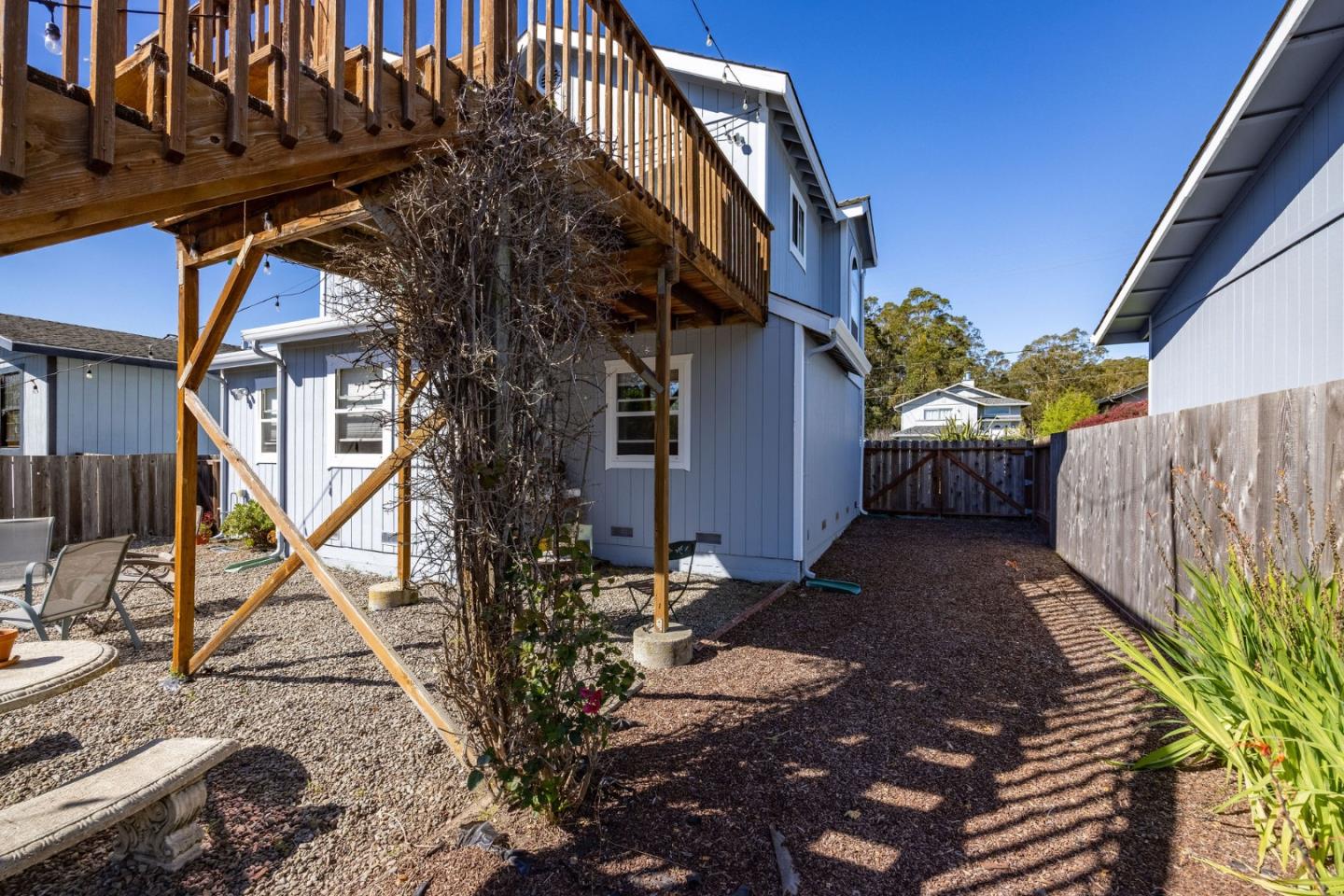 Detail Gallery Image 34 of 48 For 839 Sonora Ave, El Granada,  CA 94018 - 3 Beds | 2/1 Baths