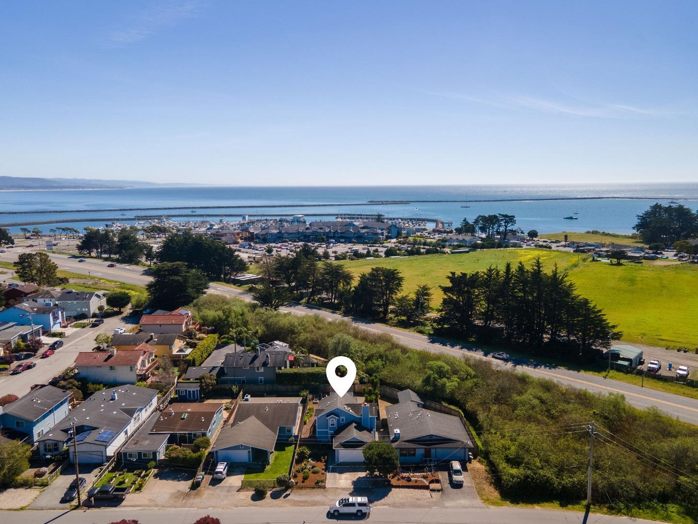 Detail Gallery Image 41 of 48 For 839 Sonora Ave, El Granada,  CA 94018 - 3 Beds | 2/1 Baths