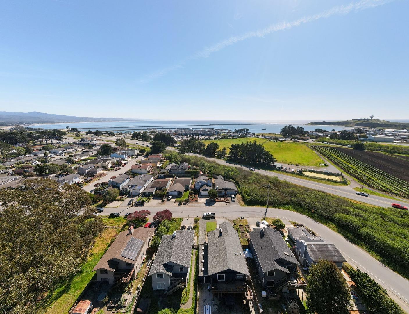 Detail Gallery Image 43 of 48 For 839 Sonora Ave, El Granada,  CA 94018 - 3 Beds | 2/1 Baths