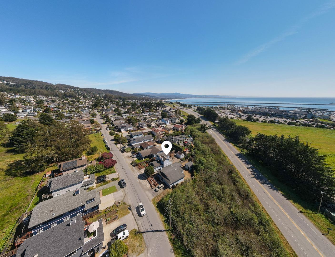 Detail Gallery Image 44 of 48 For 839 Sonora Ave, El Granada,  CA 94018 - 3 Beds | 2/1 Baths