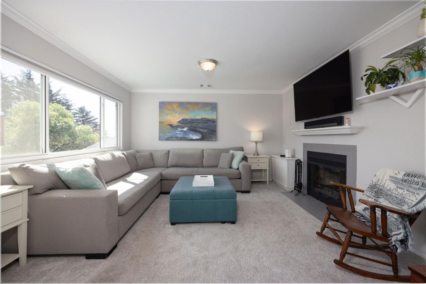 Detail Gallery Image 5 of 48 For 839 Sonora Ave, El Granada,  CA 94018 - 3 Beds | 2/1 Baths