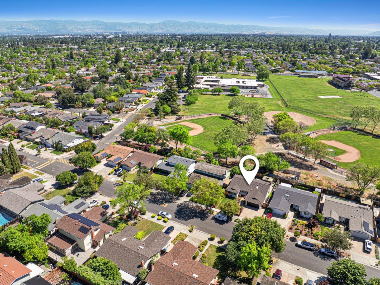 Detail Gallery Image 38 of 41 For 1096 Del Cambre Dr, San Jose,  CA 95129 - 4 Beds | 2 Baths
