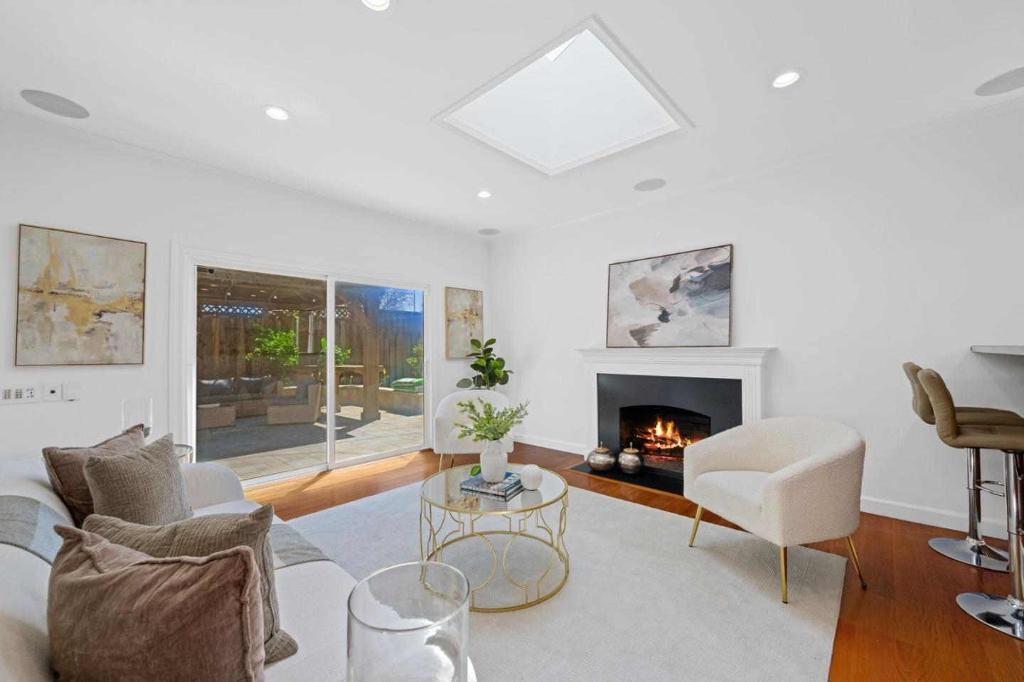 Detail Gallery Image 9 of 41 For 1096 Del Cambre Dr, San Jose,  CA 95129 - 4 Beds | 2 Baths