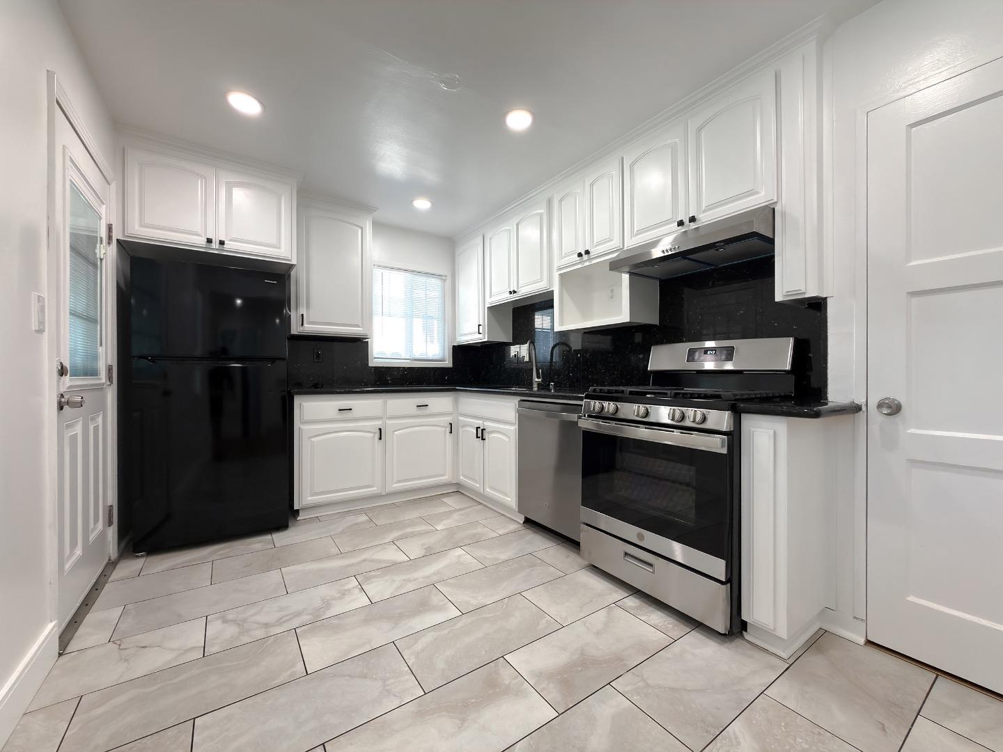 Detail Gallery Image 13 of 20 For 15935 Paseo Largavista, San Lorenzo,  CA 94580 - 3 Beds | 1 Baths