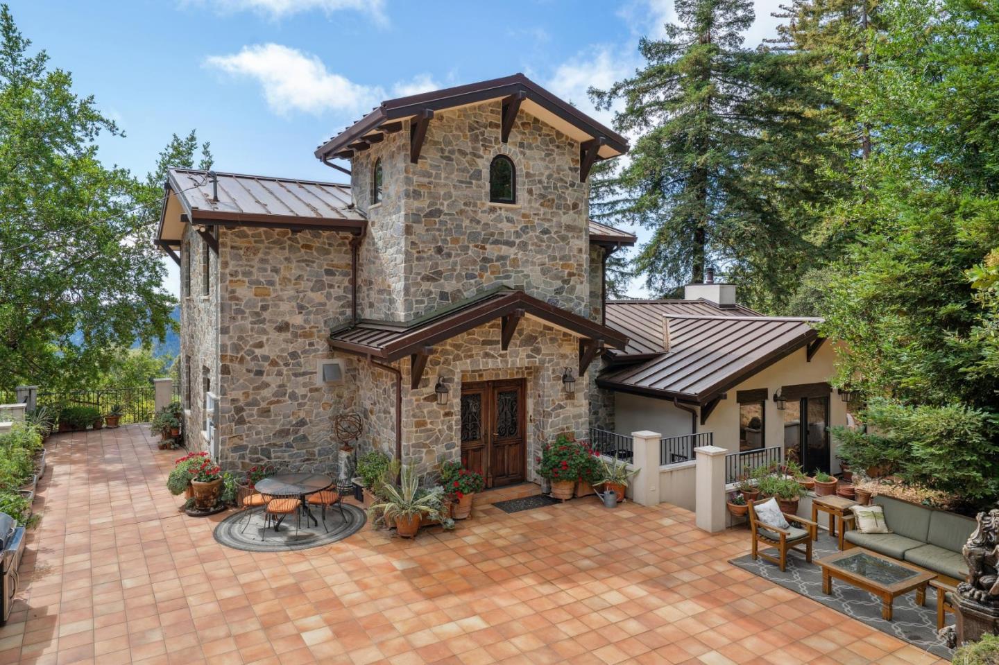 Detail Gallery Image 5 of 22 For 25200 Loma Prieta Ave, Los Gatos,  CA 95033 - 4 Beds | 3 Baths