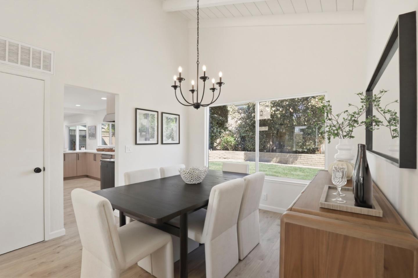 Detail Gallery Image 13 of 58 For 1368 Goldenlake Rd, San Jose,  CA 95131 - 4 Beds | 2/1 Baths