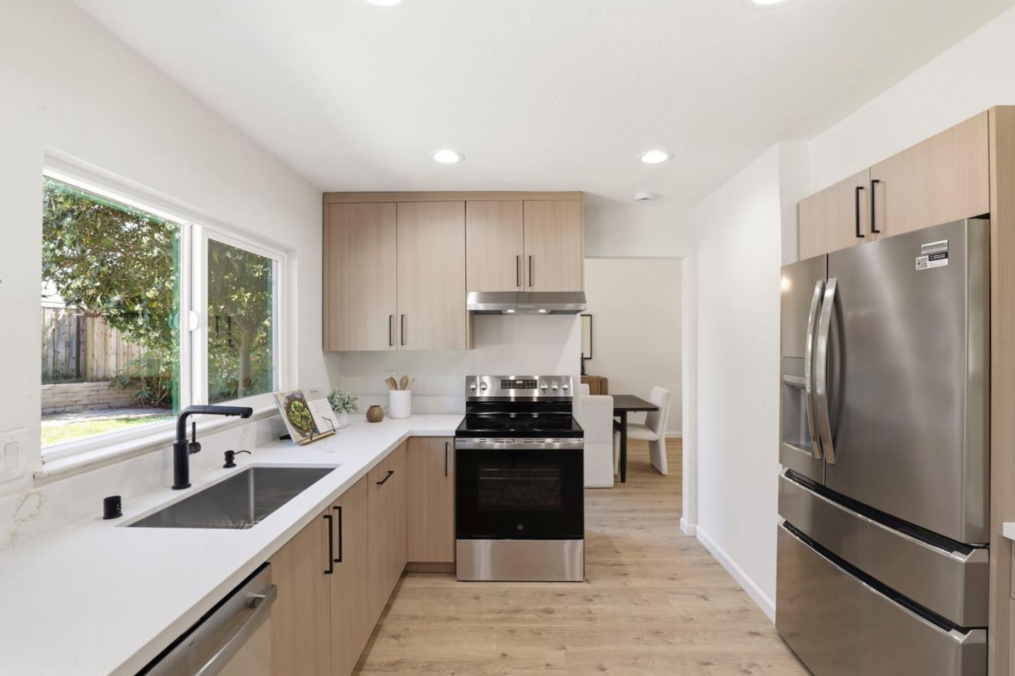 Detail Gallery Image 17 of 58 For 1368 Goldenlake Rd, San Jose,  CA 95131 - 4 Beds | 2/1 Baths