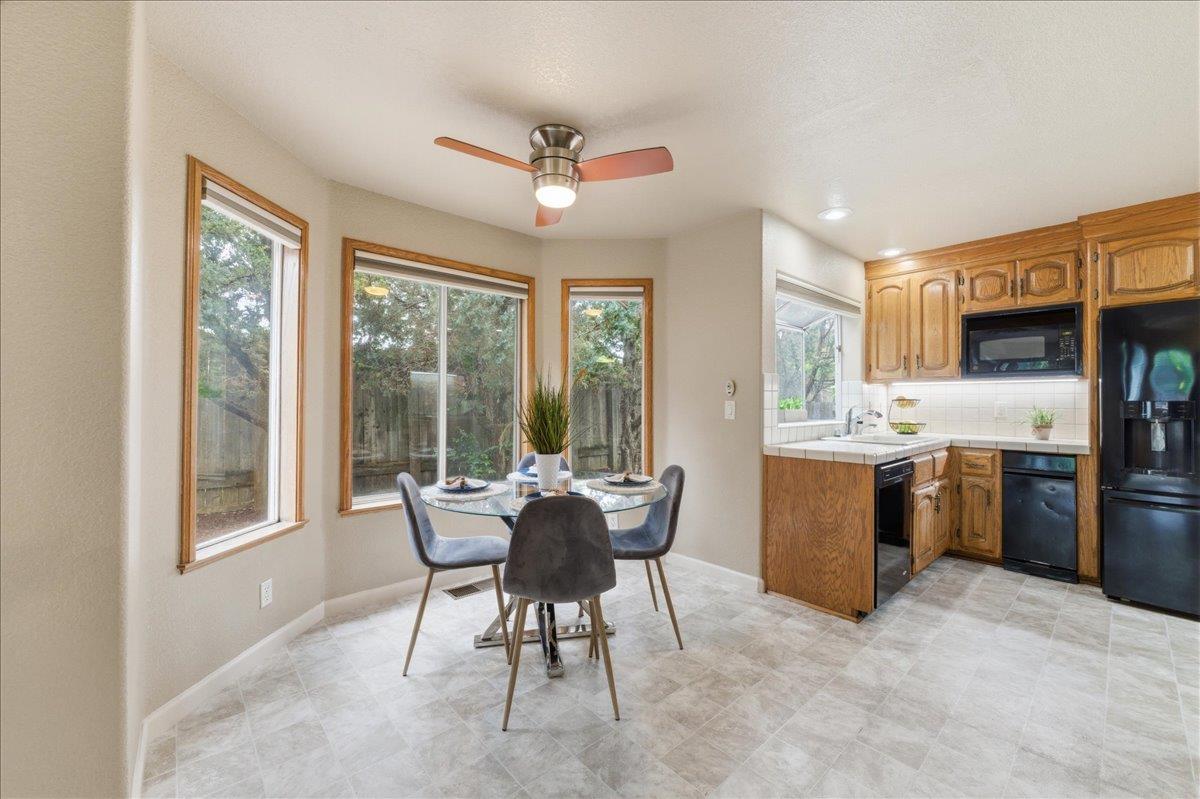 Detail Gallery Image 14 of 34 For 3426 Glen Ellen Dr, Fairfield,  CA 94534 - 5 Beds | 3 Baths