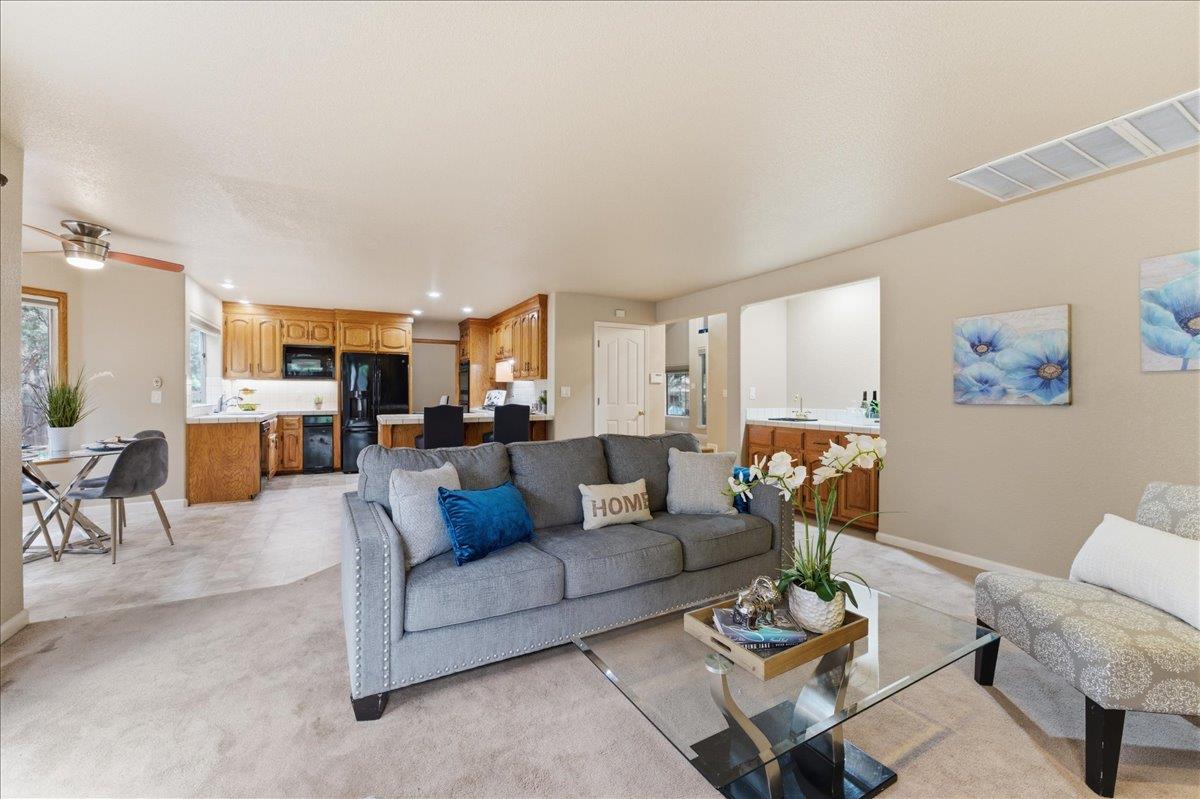 Detail Gallery Image 8 of 34 For 3426 Glen Ellen Dr, Fairfield,  CA 94534 - 5 Beds | 3 Baths