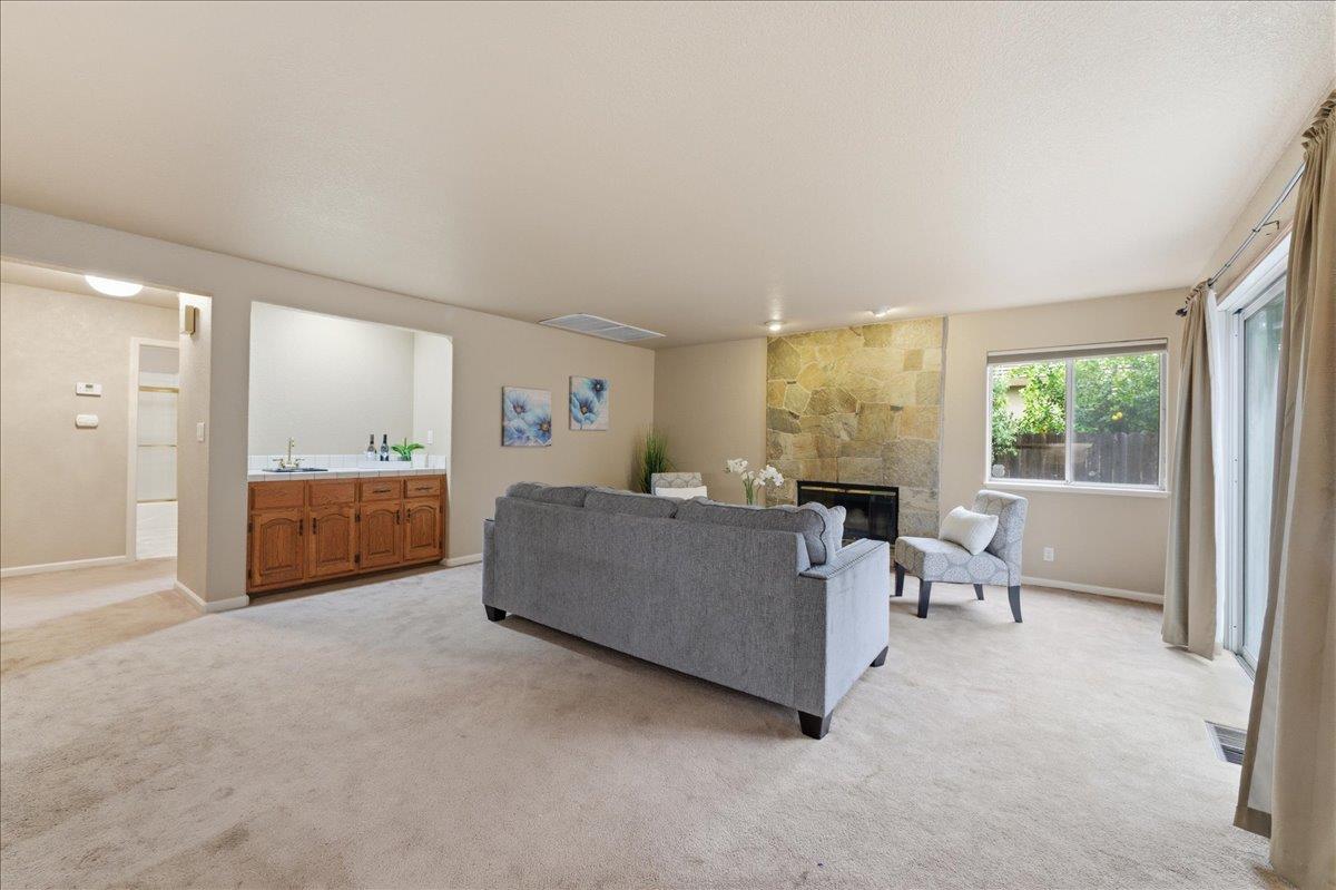 Detail Gallery Image 9 of 34 For 3426 Glen Ellen Dr, Fairfield,  CA 94534 - 5 Beds | 3 Baths