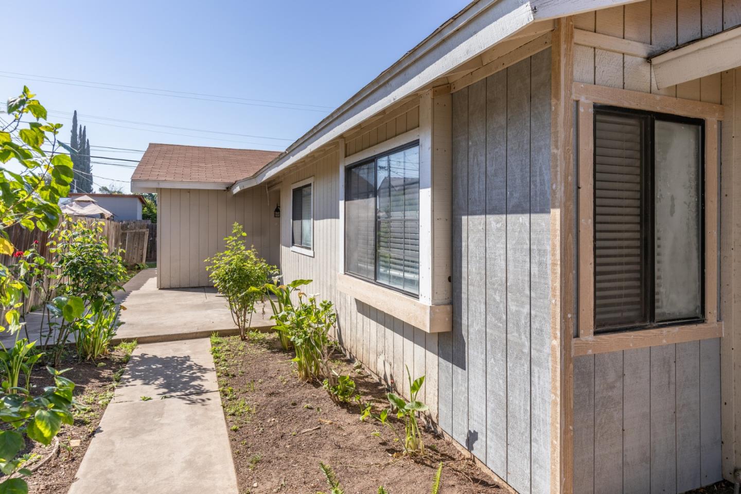 Detail Gallery Image 11 of 56 For 377 W Alluvial Ave, Pinedale,  CA 93650 - 3 Beds | 2 Baths