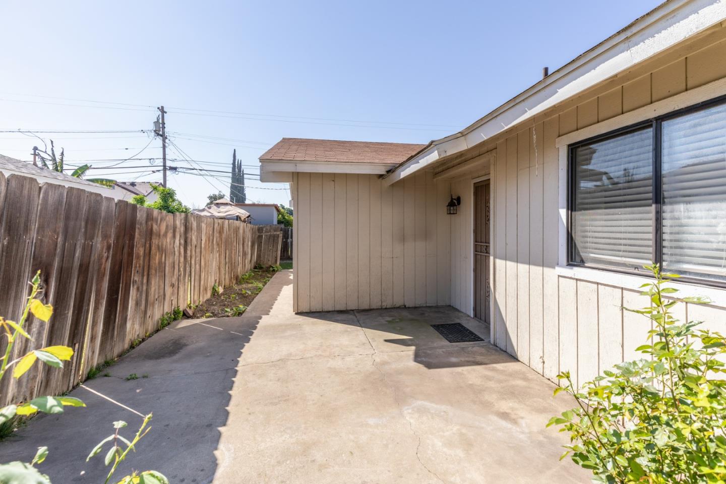 Detail Gallery Image 12 of 56 For 377 W Alluvial Ave, Pinedale,  CA 93650 - 3 Beds | 2 Baths