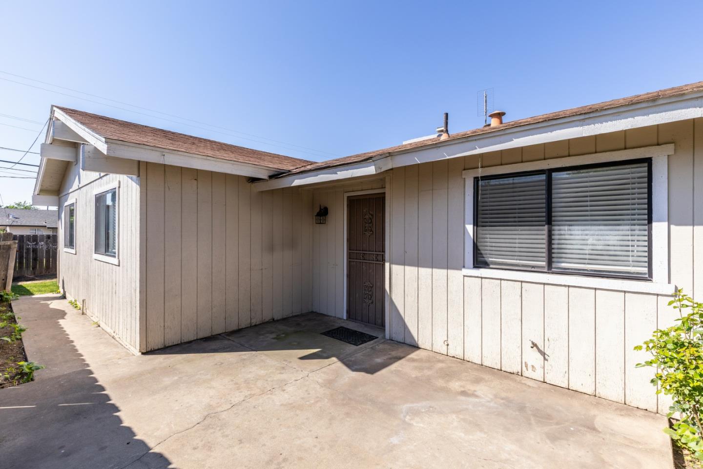 Detail Gallery Image 13 of 56 For 377 W Alluvial Ave, Pinedale,  CA 93650 - 3 Beds | 2 Baths