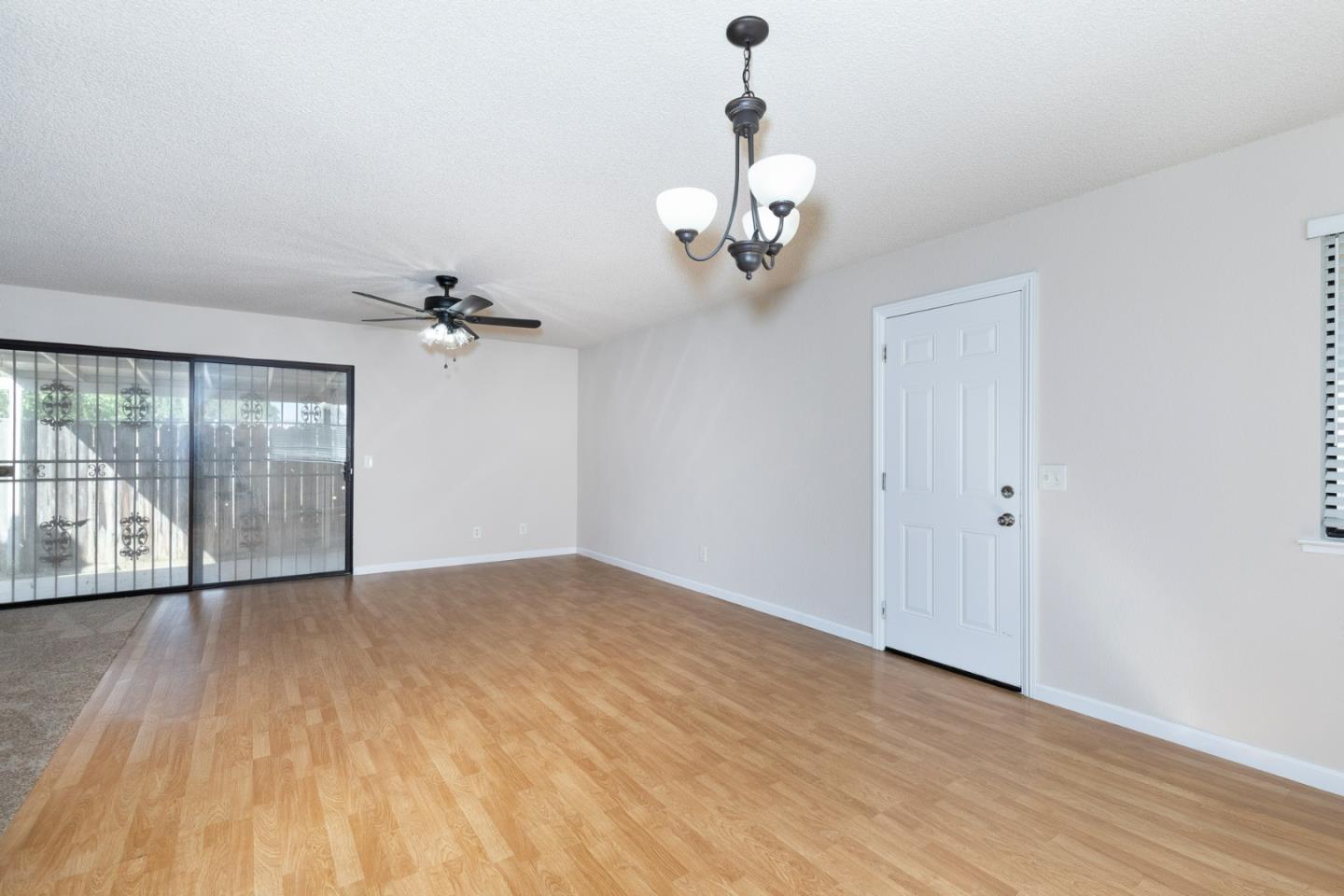 Detail Gallery Image 29 of 56 For 377 W Alluvial Ave, Pinedale,  CA 93650 - 3 Beds | 2 Baths