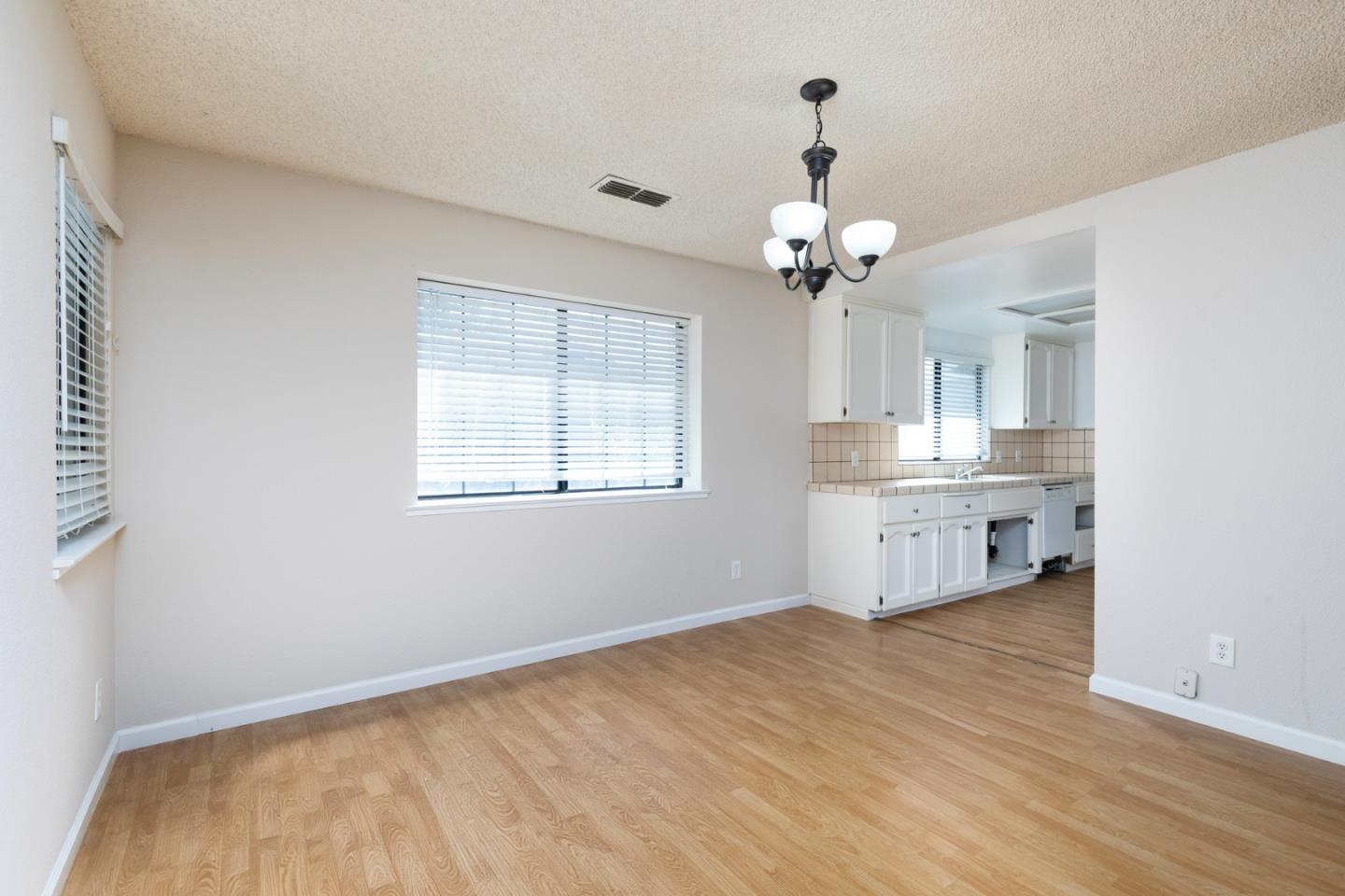 Detail Gallery Image 30 of 56 For 377 W Alluvial Ave, Pinedale,  CA 93650 - 3 Beds | 2 Baths