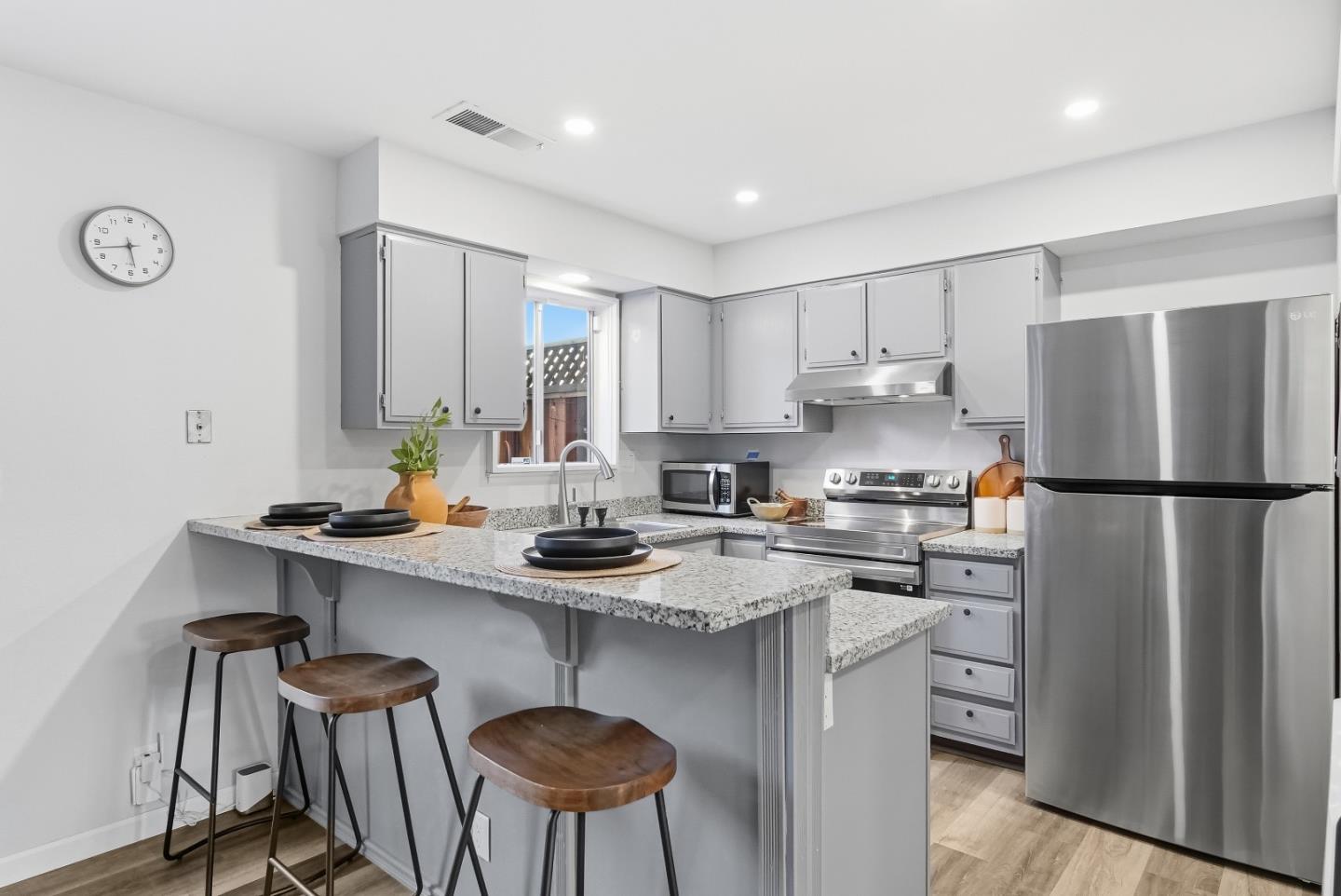 Photo #4: ML82039490 Listing: Photo #4