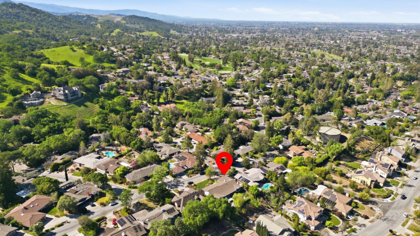 Detail Gallery Image 12 of 13 For 7148 Echo Ridge Dr, San Jose,  CA 95120 - 4 Beds | 3 Baths