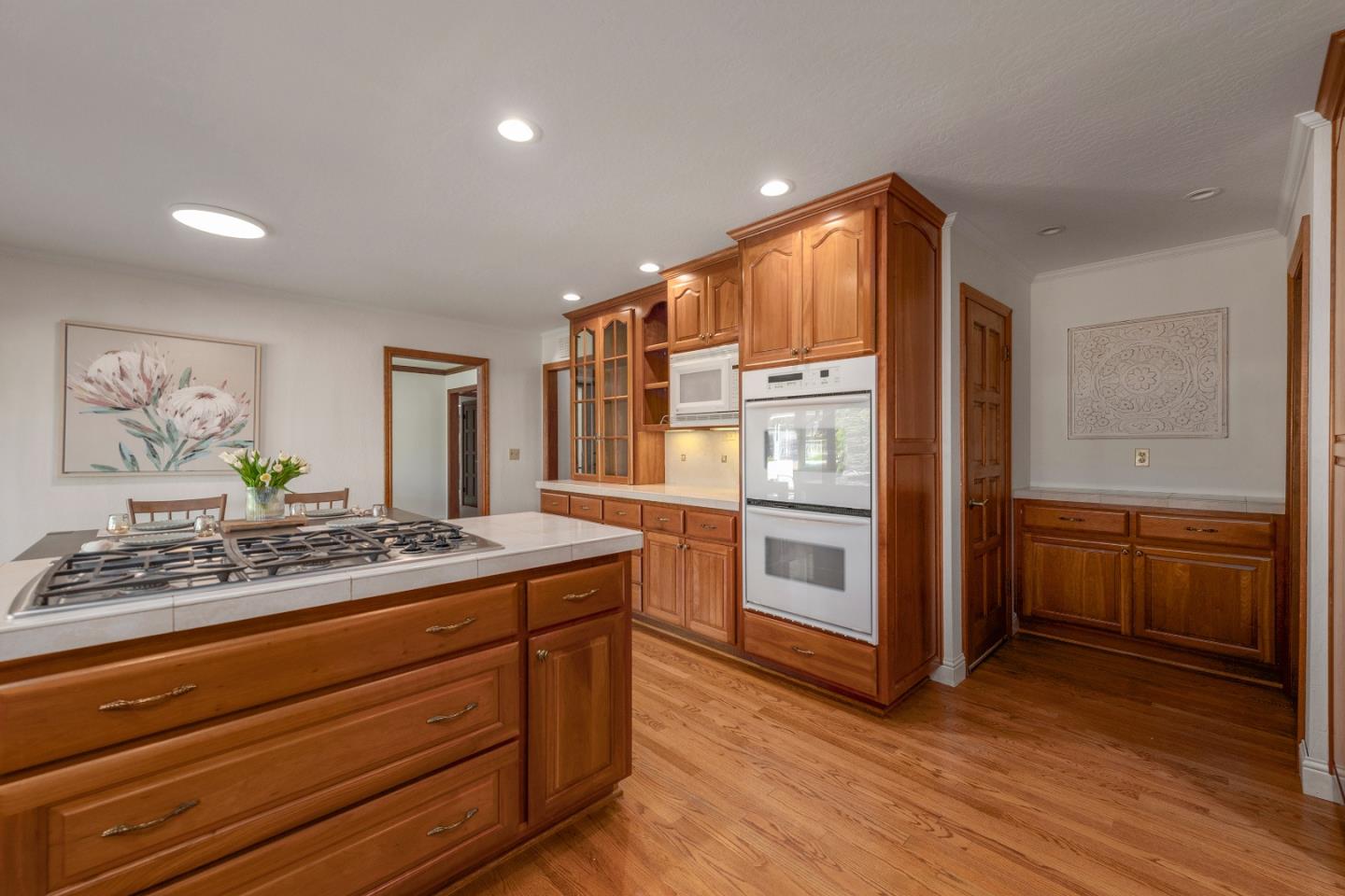 Detail Gallery Image 5 of 13 For 7148 Echo Ridge Dr, San Jose,  CA 95120 - 4 Beds | 3 Baths